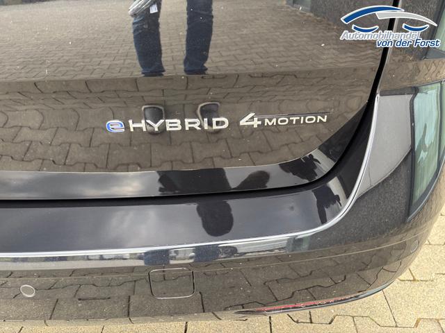 Volkswagen T7 California "Beach CAMPER" LIEFERUNG KOSTENLOS & PREISGARANTIE* 1.5 eHybrid (Plug-In-Hybrid) 245PS ALLRAD DSG (AUTOMATIK), 17" Alu, Mini-Küche, Privacy-Glas, Aufstelldach, Klimaanlage, Parksensoren vorne und hinten, Digital Cockpit Pro, Radio Ready2Discover 10" + Wireless App-Connect,SIDE ASSIST, ACC, LED-Scheinwerfe 