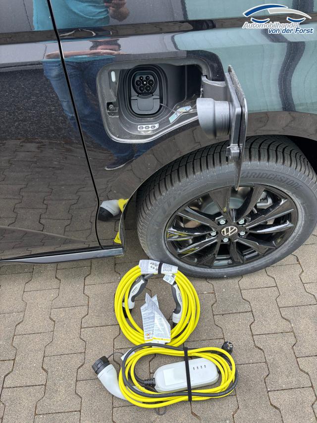 Volkswagen T7 California "Beach CAMPER" LIEFERUNG KOSTENLOS & PREISGARANTIE* 1.5 eHybrid (Plug-In-Hybrid) 245PS ALLRAD DSG (AUTOMATIK), 17" Alu, Mini-Küche, Privacy-Glas, Aufstelldach, Klimaanlage, Parksensoren vorne und hinten, Digital Cockpit Pro, Radio Ready2Discover 10" + Wireless App-Connect,SIDE ASSIST, ACC, LED-Scheinwerfe 