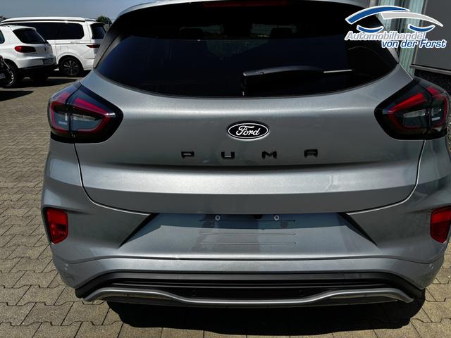 Ford Puma "ST-Line" 1.0 EcoBoost 125PS AUTOMATIK, SOLAR-SILVER Metallic, RESERVERAD, 17" Alu, NAVIGATION, Klimaautomatik, Privacy-Glas, Parksensoren hinten, Rückfahrkamera, Tempomat, Sportfahrwerk 