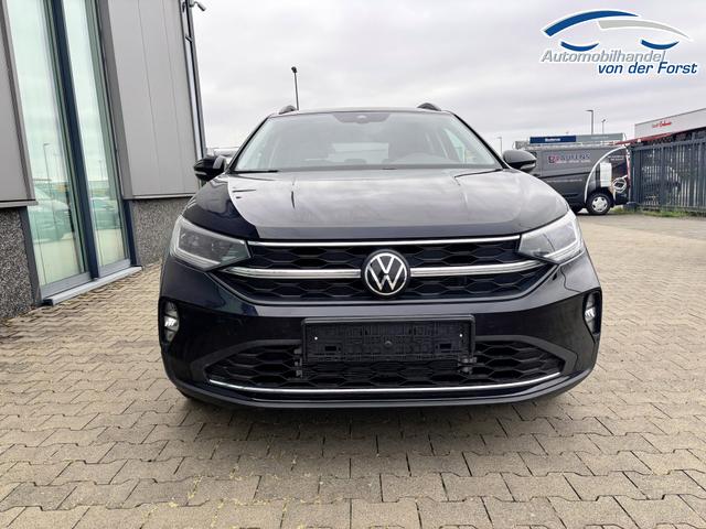 Volkswagen Taigo "Life" 1.5 TSI 150PS DSG/AUTOMATIK, Deep-Black-Metallic, 17" Alu Aberdeen, MATRIX-LED, Sitzheizung, Climatronic, Parksensoren vorn/hinten, Rückfahrkamera, Radio Ready2Discover + Wireless App-Connect, Keyless Access, Licht-/Sicht, Privacy-Glas, M-Lederlenkrad 