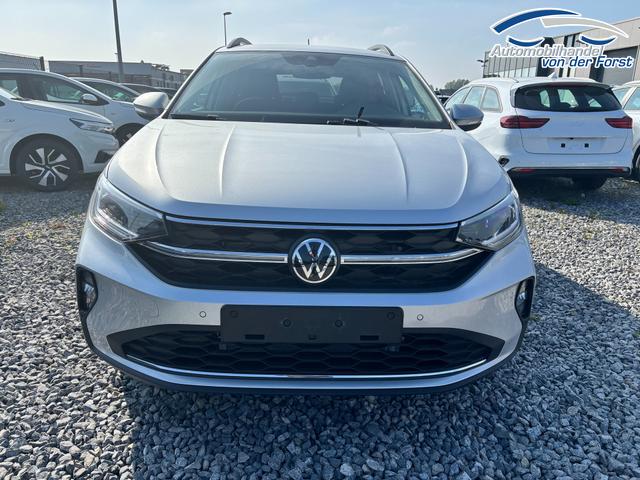 Volkswagen Taigo "Life" 1.5 TSI 150PS DSG/AUTOMATIK, Silber-Metallic, 17" Alu Aberdeen, MATRIX-LED, Sitzheizung, Climatronic, Parksensoren vorn/hinten, Rückfahrkamera, Radio Ready2Discover + Wireless App-Connect, Keyless Access, Licht-/Sicht, Privacy-Glas, M-Lederlenkrad 