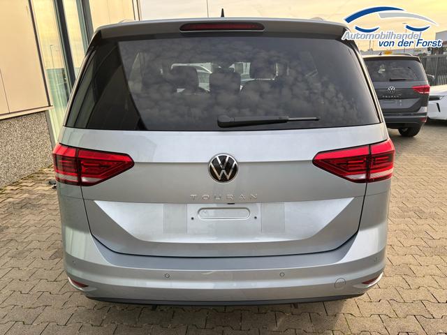 Volkswagen Touran "Sondermodell LIMITED - 7-SITZER" LIEFERUNG KOSTENLOS & PREISGAR 1.5 TSI 150 PS, 17" Alu, SILBER-Metallic, Winter-Paket, Elektr. Heckklappe, Keyless, Alarm, LED-Scheinwerfer IQ-Light, Travel Assist, Parksensoren vo/hi, Rückfahrkamera, ACC, M-Lederlenkrad, Digital Cockpit, 3-Zonen-Climatronic, Radio Ready2Discover 8" 