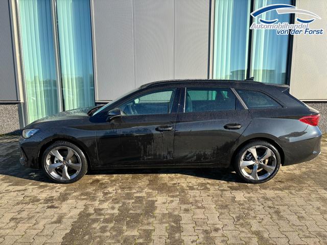 Cupra Leon Sportstourer "CUPRA" LIEFERUNG KOSTENLOS & PREISGARANTIE* 1.5 TSI 150PS 6-Gang, 5J Garantie, SCHWARZ-METALLIC, MATRIX-LED, AHK SCHWENKBAR, EDGE-PAKET, DYNAMIC-DESIGN, Elektr. Heckklappe, Dachreling, 18" Alu, Voll-LED-Scheinwerfer, 3Z-Climatronic, ACC/Tempomat, Full Link, Parksensoren v/h, Privacy-Glas 