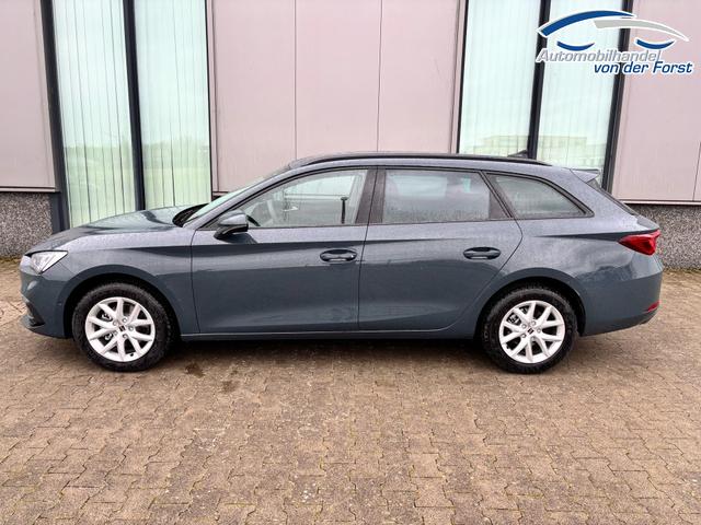 Seat Leon Sportstourer "Style" LIEFERUNG KOSTENLOS & PREISGARANTIE! 1.5 TSI 115PS, Fjord-Blau, 5 Jahre Garantie, 16" ALU, MATRIX-LED, Privacy-Glas, Winter-Paket, 3-Zonen-Climatronic, ParkAssist, Parksensoren v/h, R&uuml;ckfahrkamera, Radio 10,4" + Full-Link, Tempomat, M-Lederlenkrad, variabler Ladeboden 