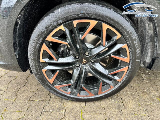 Cupra Terramar "VZ" LIEFERUNG KOSTENLOS & PREISGARANTIE* 2.0 TSI 265PS DSG 4DRIVE(ALLRAD), 5J Garantie, 20" Alu HADRON, AHK SCHWENKBAR, MATRIX-LED, NAVI 12,9", INTERIOR MOON-LIGHT, Elektr. Heckklappe, 3Z-Climatronic, DCC, ACC, Alarm, Kessy, Privacy-Glas, PDC v/h, TOP-VIEW-Kamera, M-Lederlenkrad beheizt, HEAD-UP 