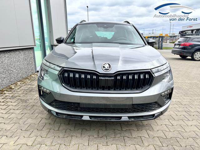 Skoda Kamiq "Monte Carlo" (1) LIEFERUNG KOSTENLOS! 1.0 TSI 115PS DSG, GRAU-MET/Dach schwarz, 18" ALU, AHK-VORBEREITUNG, Panoramadach, Matrix-LED, Parksensoren v/h, Kamera, Tempomat, Virtual Cockpit (8"!!), Kessy, Winter-Paket, Climatronic, Radio 8", SmartLink, NSW, Sport-M-Lederlenkrad beheizt, Dachreling 