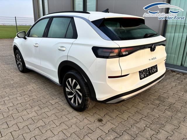 Volkswagen T-Roc (NEUES MODELL) "Trend" LIEFERUNG KOSTENLOS & PREISGARANTIE* 1.5 eTSI mild-hybrid 116PS DSG (AUTOMATIK), Climatronic, Parksensoren vorne/hinten, Radio 10,3" + Wireless App-Connect, Toter-Winkel-Warner, Tempomat, M-Lederlenkrad, Armlehne vorn, LED-Scheinwerfer, Dachreling 