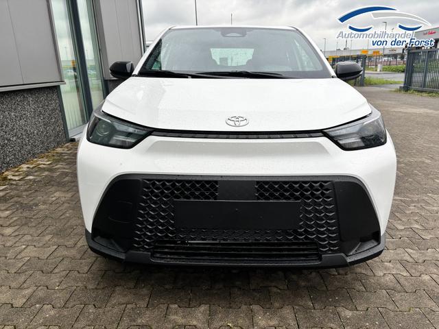Toyota Aygo X "Play / EU-Active" LIEFERUNG KOSTENLOS! 1.5 Hybrid 115PS CVT/AUTOMATIK, WHITE, 3 Jahre Garantie, 17" Alufelgen, Sitzheizung, R&uuml;ckfahrkamera, Klimaautomatik, Audiosystem 9" + Smartphone-Integration, Lederlenkrad, ACC, ZV mit Fernbedienung 