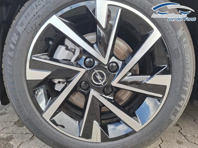 Opel Corsa (ca. 37% Preisvorteil) 1.2 Turbo 100PS "EDITION", Silber-Metallic, 16" Alufelgen, Sitzheizung, Lederlenkrad beheizt, Parksensoren hinten, Klimaanlage, Radio AndroidAuto/Apple CarPlay, Tempomat, ZV mit Fernbedienung 