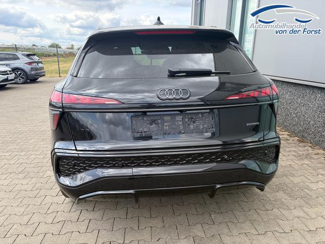 Audi Q3 "Basis" 2.0 TSI 204PS quattro (Allrad), 5 JAHRE GARANTIE, Technopaket PLUS, Metallic, Anh&auml;ngerkupplung, PANORAMADACH, DIGITALE MATRIX, Exterieur+Interieur S line Paket, 20" ALU 5-Speichen-Tripod, PRIVACY-Glas, SPORTPAKET, Exterieurpaket schwarz, Dynamikpaket 