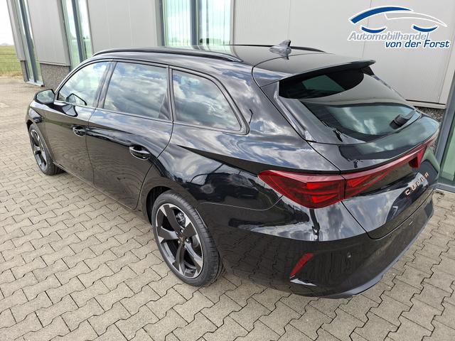 Cupra Leon Sportstourer Sonderaktion "Basis" 1.5 eTSI 150PS DSG (AUTOMATIK), SCHWARZ, ANH&Auml;NGERKUPPLUNG, ELEKTR. HECKKLAPPE, KESSY, ALARM, R&Uuml;CKFAHRKAMERA, 18" Alu, Sitzheizung, M-Lederlenkrad beheizt, Parksensoren vorne und hinten, Adaptiver Tempomat, 3-Zonen-Climatronic, Radio 12,9" + Full Link 