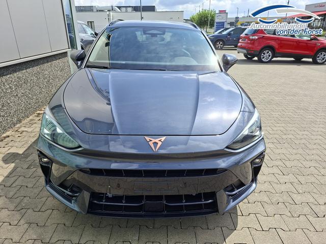 Cupra Leon Sportstourer Sonderaktion "Basis" 1.5 eTSI 150PS DSG (AUTOMATIK), GRAU-MET, ANH&Auml;NGERKUPPLUNG, ELEKTR. HECKKLAPPE, KESSY, ALARM, R&Uuml;CKFAHRKAMERA, 18" Alu, Sitzheizung, M-Lederlenkrad beheizt, Parksensoren vorne und hinten, Adaptiver Tempomat, 3-Zonen-Climatronic, Radio 12,9" + Full Link 