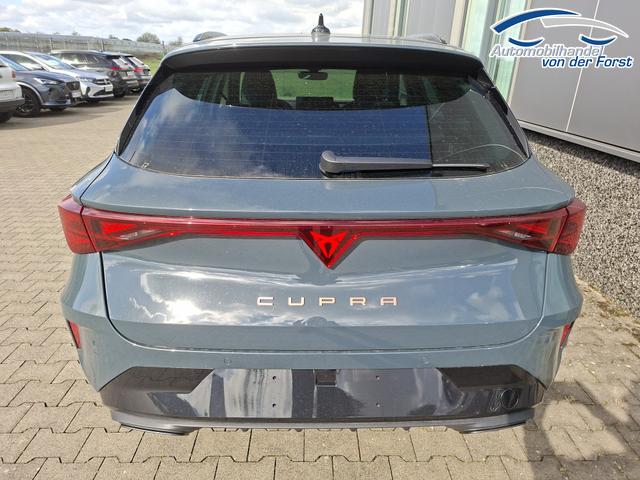 Cupra Leon Sportstourer Sonderaktion "Basis" 1.5 eTSI 150PS DSG (AUTOMATIK), Fjord-Blau, 18" Alu Garbi, Sitzheizung, M-Lederlenkrad beheizt, Parksensoren vorne und hinten, Adaptiver Tempomat, 3-Zonen-Climatronic, Radio 12,9" + Full Link (Navi-Funktion &uuml;ber Smartphone), Elektr. Heckklappe 