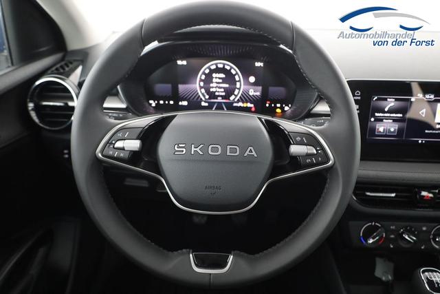 Skoda Fabia Selection Fabia 1.0 TSI Selection, Ladeboden, Park, Winterpaket, SmartLink, 4-J Garantie 