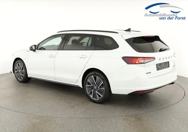 Skoda Superb Combi 1.5 TSI iV 150 kW Sportline Superb Combi 1.5 TSI iV DSG Sportline, AHK, Matrix, Side, el. Klappe, Navi 