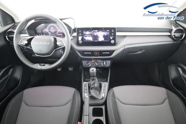 Skoda Fabia Selection Fabia 1.0 TSI Selection, AHK, Tempomat, Ladeboden, Park, Winterpaket, SmartLink, 4-J Garantie 