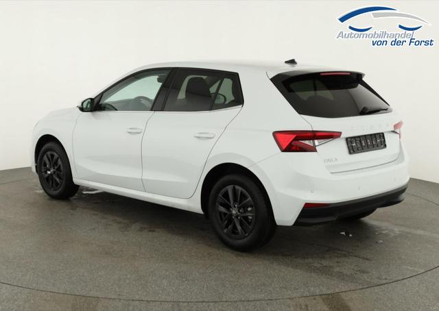 Skoda Fabia Selection Fabia 1.0 TSI DSG Selection, 15-Zoll schwarz, Winter, Ladeboden 