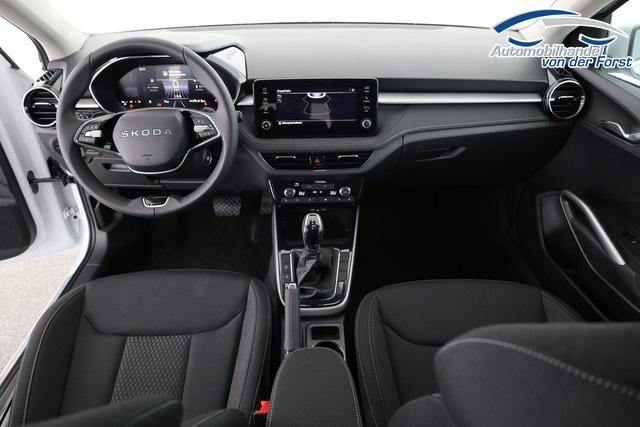 Skoda Fabia Selection Fabia 1.0 TSI DSG Selection, 15-Zoll schwarz, Winter, Ladeboden 