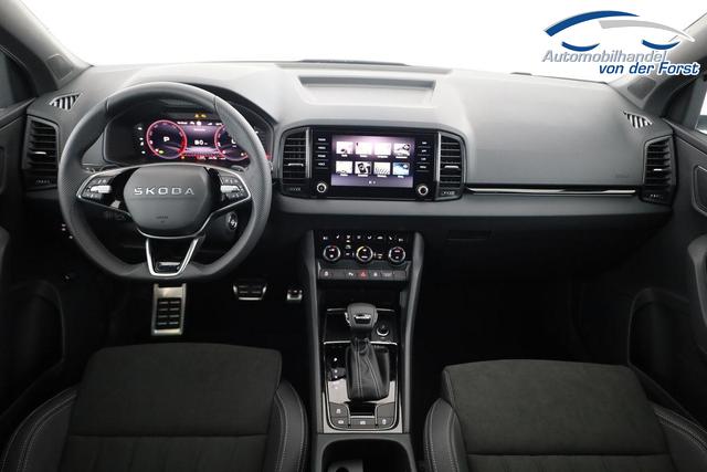 Skoda Karoq Sportline Karoq 1.5 TSI DSG Sportline, Pano, AHK, Navi, Matrix, Side, Winter, 5 J.-Garantie 