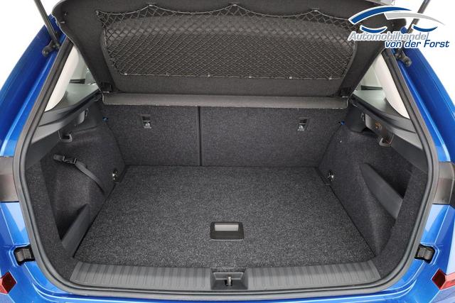 Skoda Kamiq Selection 1.5 TSI DSG Selection, LED, Kamera, Ladeboden, Winter, 16-Zoll 