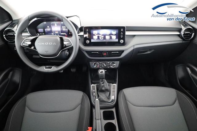 Skoda Fabia Selection 1.0 TSI Selection, AHK, Tempomat, Ladeboden, Park, Winterpaket, SmartLink, 4-J Garantie 