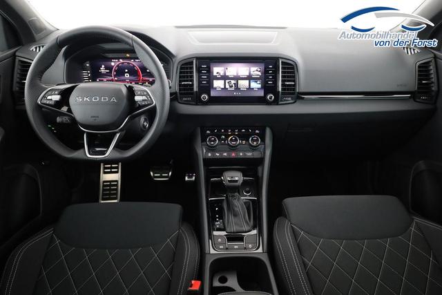 Skoda Karoq Sportline 1.5 TSI DSG Sportline, Pano, AHK, Navi, CANTON, Matrix, AreaView, Side, el. Klappe, FS-beheizbar, 5 J.-Garantie 