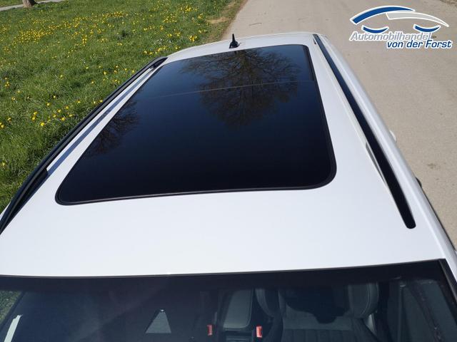 Skoda Karoq Sportline Karoq 2.0TDI Sportline DSG 4x4 AHK Matrix Pano Sound Leder 19 Zoll 