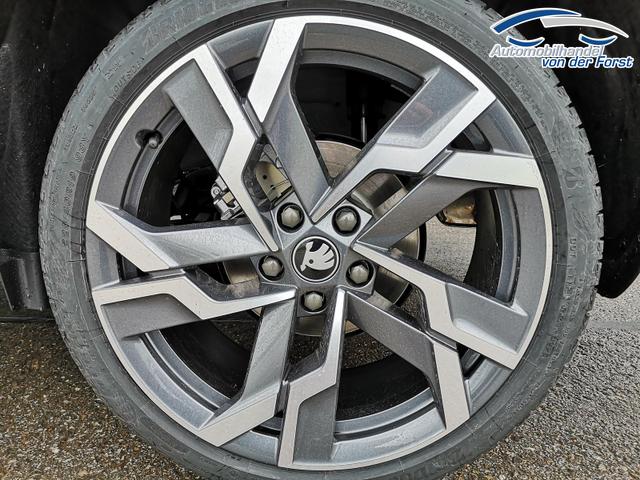 Skoda Karoq Sportline Karoq 2.0TSI Sportline DSG 4x4 ABT AHK Matrix Pano Sound Leder 19 Zoll 