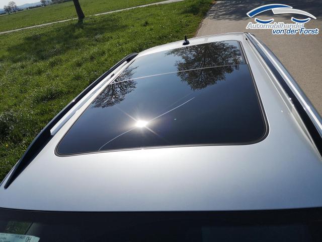 Skoda Karoq Sportline Karoq 2.0TDI Sportline DSG 4x4 AHK Matrix Pano Sound Leder 19 Zoll 