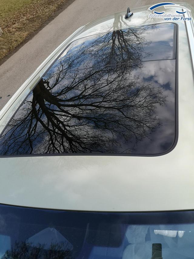 Skoda Superb Combi 2.0 TDI 142kW 4x4 Selection Superb 2.0 TDI DSG 4x4 Selection Standh Sound AHK 360 Head Up Pano 