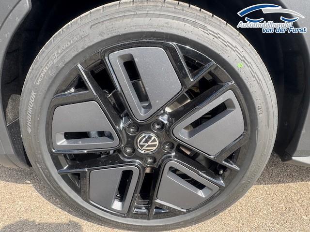 Volkswagen T-Roc 1.5 eTSI 110 kW R-Line T-Roc 1.5 eTSI R-Line Pano Black GV5 19 Zoll 