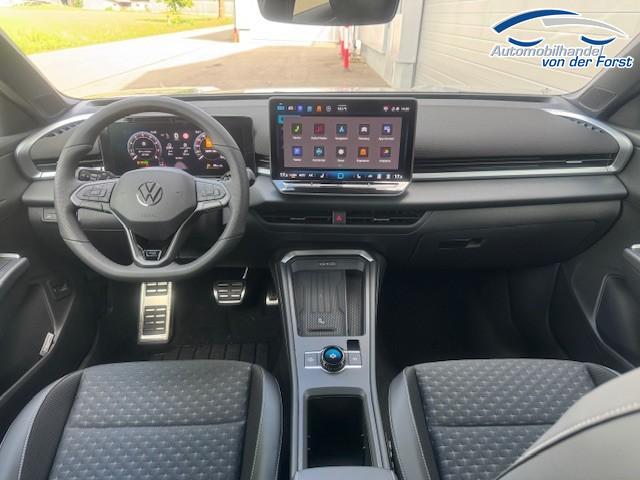 Volkswagen T-Roc 1.5 eTSI 110 kW R-Line T-Roc 1.5 eTSI R-Line Pano Black GV5 19 Zoll 