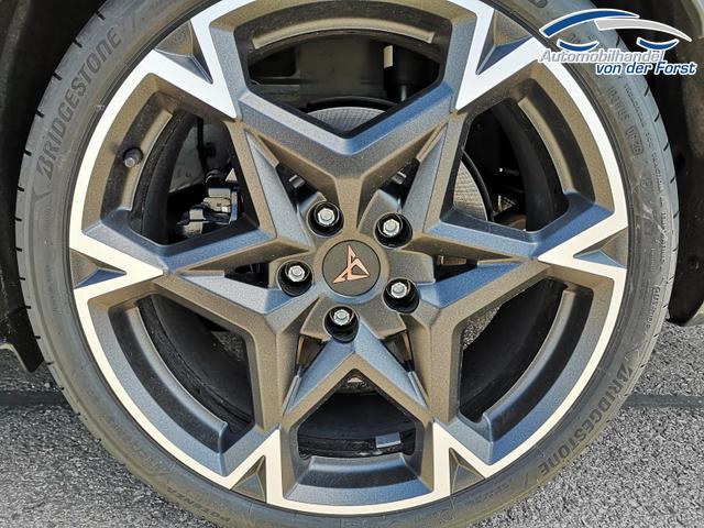 Cupra Leon Sportstourer 2.0 TSI 245 kW 4Drive VZ Kombi ST 2.0TSI ABT AHK Sound ACC Pano 