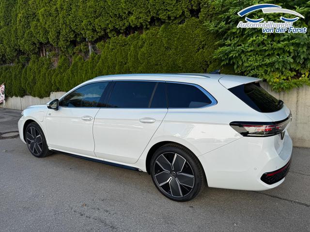 Volkswagen Passat Variant 1.5 TSI eHybrid 200 kW R-Line 1.5 TSI eHybrid R-line AHK 360 