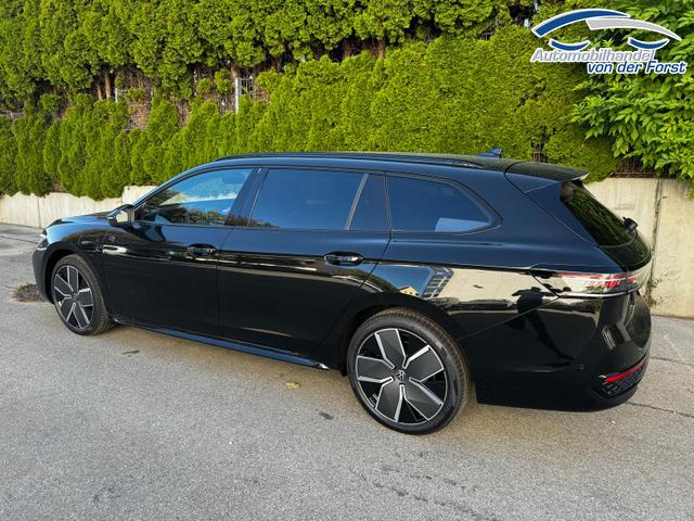 Volkswagen Passat Variant 1.5 TSI eHybrid 200 kW R-Line 1.5 TSI eHybrid R-line Black AHK 360 