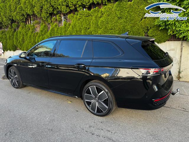 Volkswagen Passat Variant 1.5 TSI eHybrid 200 kW R-Line 1.5 TSI eHybrid R-line Black AHK 360 