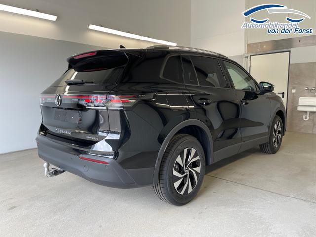 Volkswagen / Tiguan / Schwarz / / / 204PS DSG eHybrid IQ.Light+Navi
