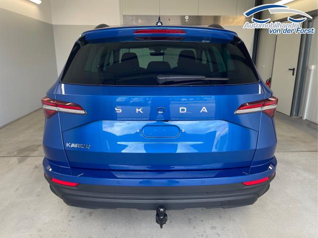 Skoda / Karoq / Blau / / / 150PS DSG AHK+Kessy