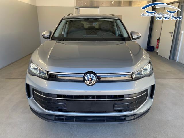 Volkswagen / Tiguan / Silber / / / 150PS DSG IQ.Light
