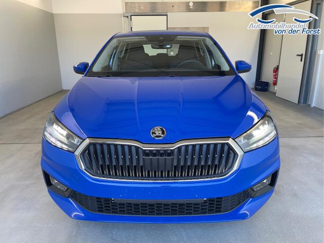 Skoda / Fabia / Blau / / / 115PS App Connect