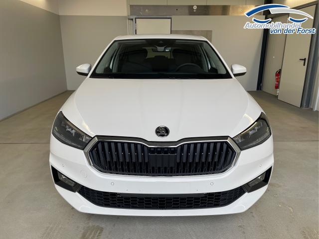 Skoda / Fabia / Weiß / / / 115PS DSG AHK+Kamera