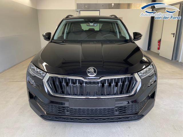 Skoda / Karoq / Schwarz / / / 150PS DSG Navi+ACC+AHK+Kessy+Kamera+Sitzheiz