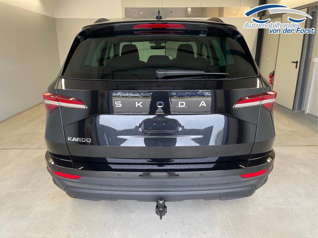 Skoda / Karoq / Schwarz / / / 150PS DSG Navi+ACC+AHK+Kessy+Kamera+Sitzheiz