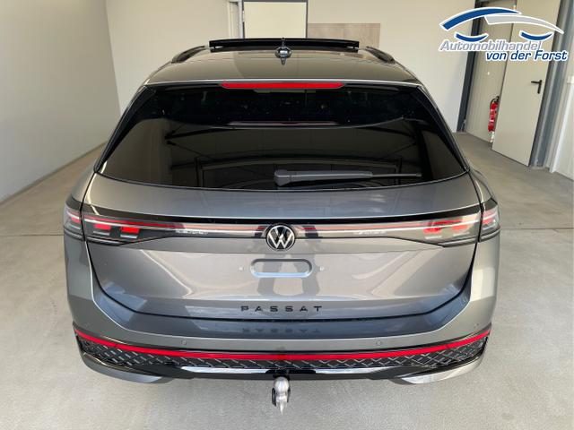 Volkswagen / Passat Variant / Grau / / / 265PS AHK+Pano+Harman Kardon