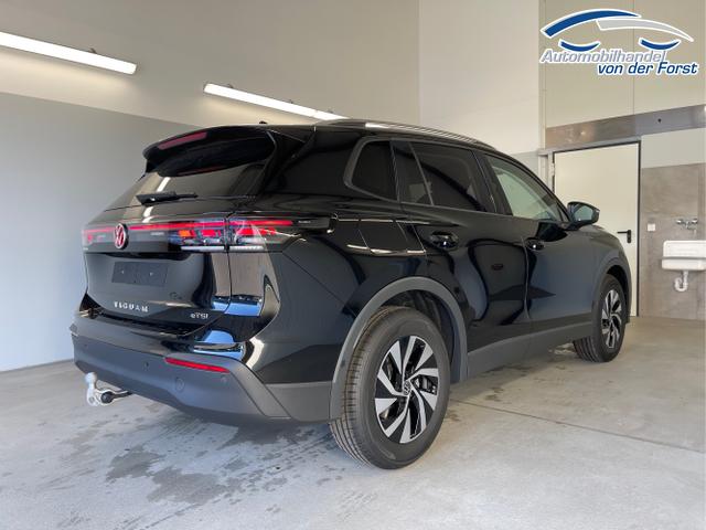 Volkswagen / Tiguan / Schwarz / / / 150PS eTSI DSG AHK+360°+IQ.Light+IQ.Drive+Navi