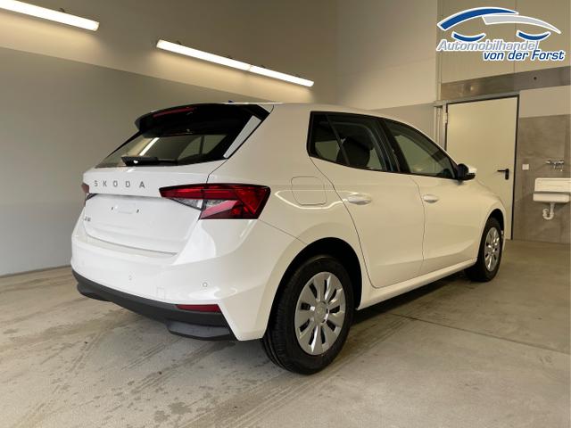 Skoda / Fabia / Weiß / / / 95PS Sitzheizung+4 Jahre Garantie