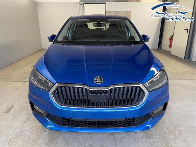 Skoda / Fabia / Blau / / / 95PS Sitzheizung+4 Jahre Garantie