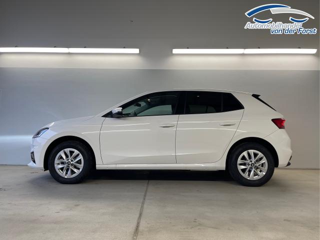 Skoda / Fabia / Weiß / / / 115PS AHK+Kessy+Kamera