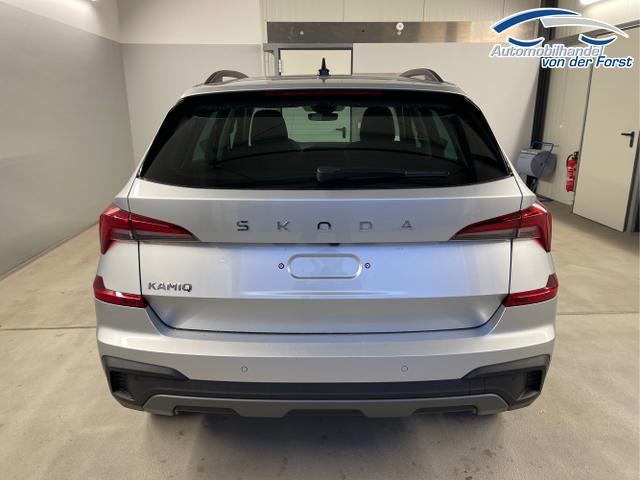 Skoda / KAMIQ / Silber / / / 115PS DSG Matrix+AHK+Kamera+PDC vor+hi+Kessy+Sitzheizung+GVL