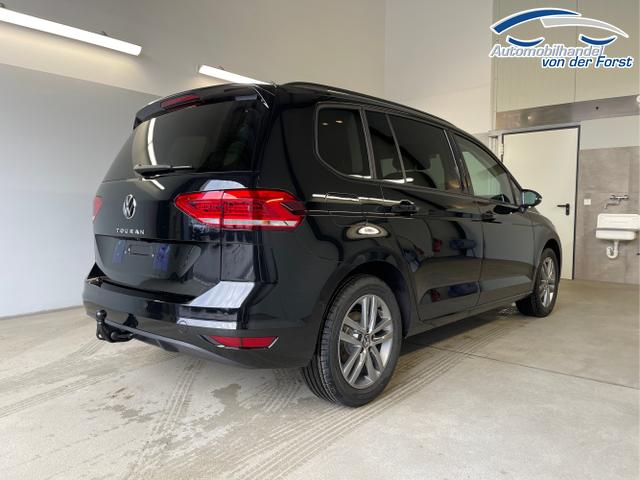 Volkswagen / Touran / Schwarz / / / 7Si+IQ.Light+TrailerAss+Cam
